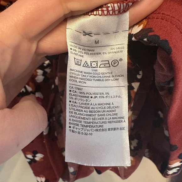 Banana Republic Burgundy Floral Wrap Blouse Size Medium - Picture 3 of 7